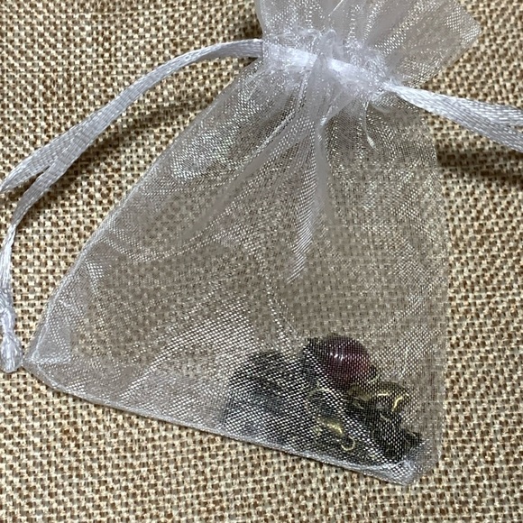 Horse Riding Vintage Red Glass Bead Necklace 18” One of a kind - Picture 6 of 6